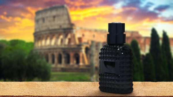 Foto de presentacion del perfume para hombre Roma de NUYEK