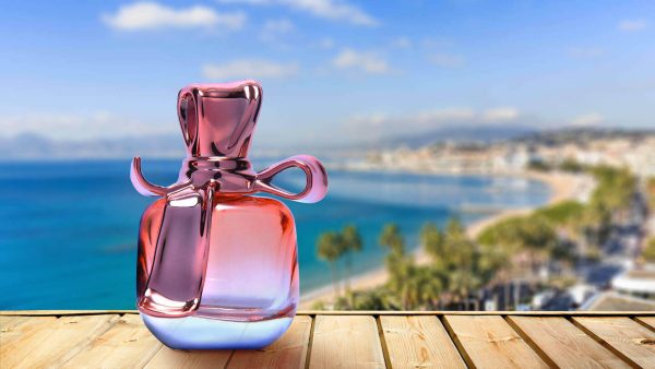 Foto de presentacion del perfume para mujer Cannes de NUYEK